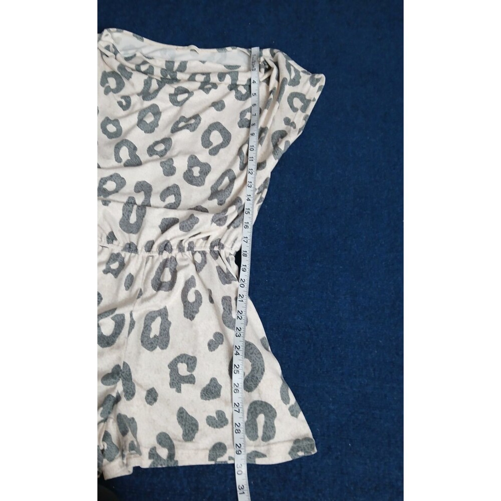 REB. in J. 220 Off White Romper with black  giraffe prints elastic waistband S - Picture 11 of 11